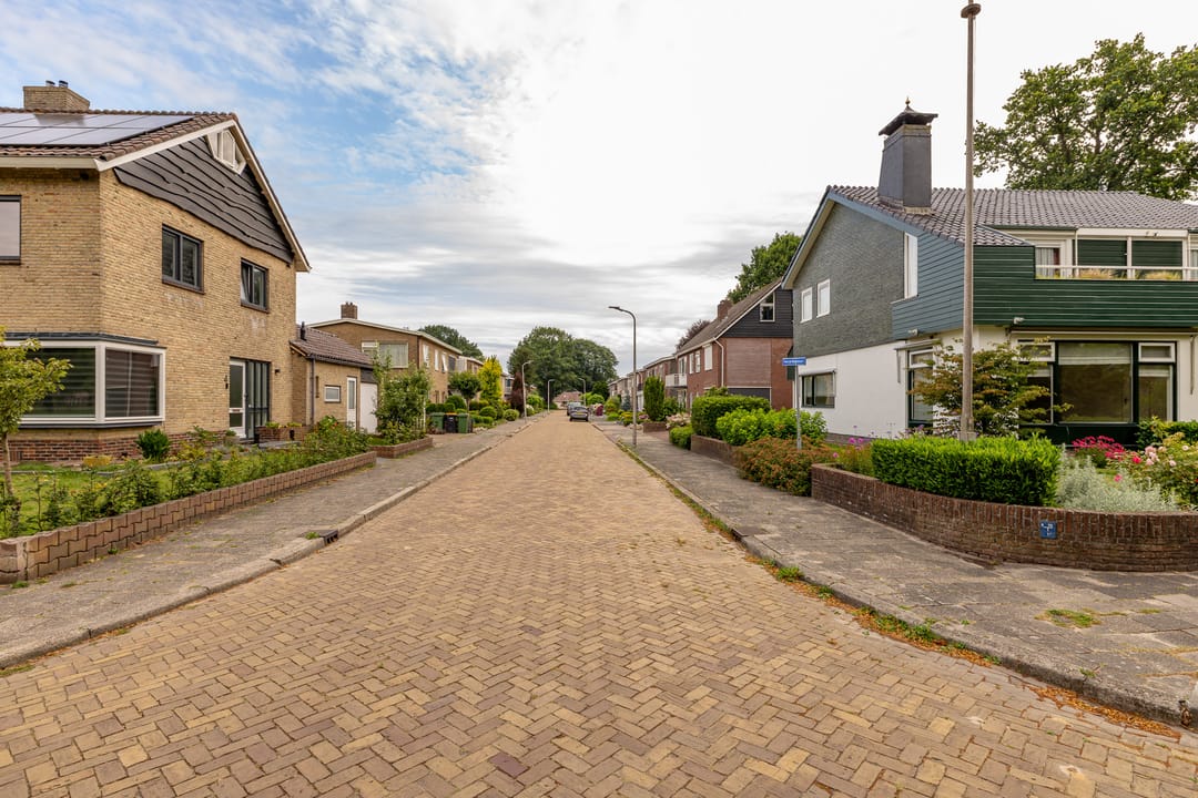 Photo 76 of Pieter de Hooghstraat 35
