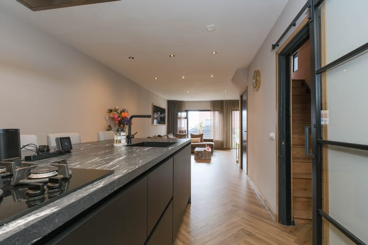 Twee-onder-één-kap te koop: Ter Bruggehof 6, Almelo