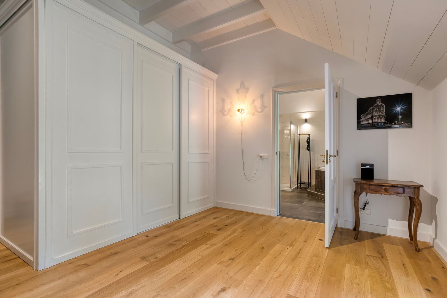 Foto 40 van van Helomaweg 17