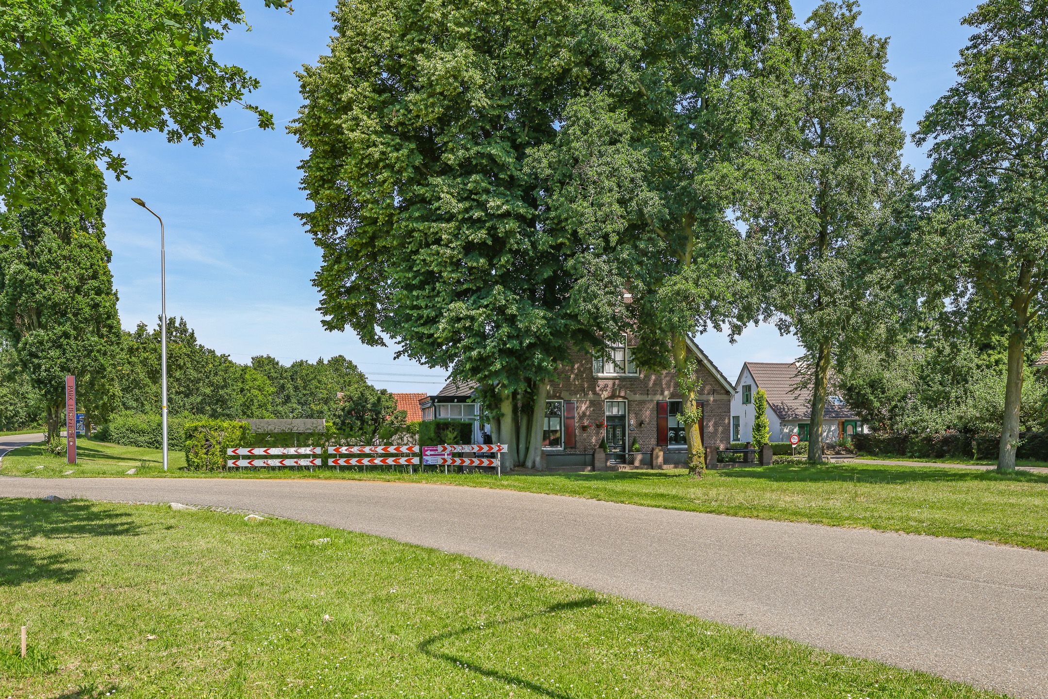 Photo 96 of de Plak 80