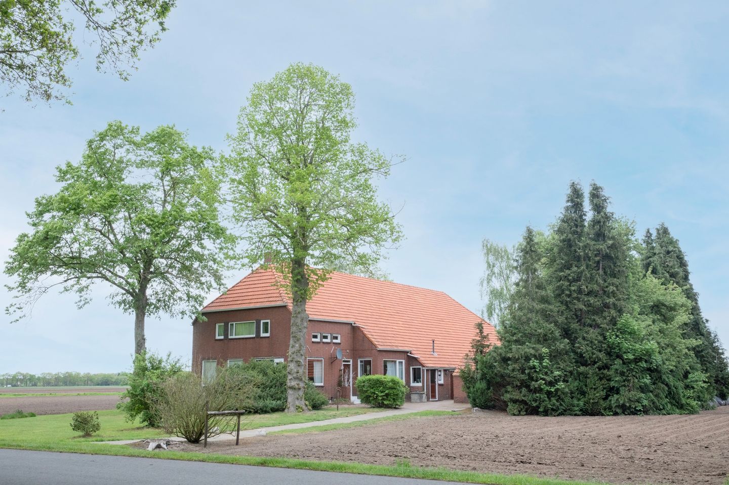 Bekijk foto 2 van Wedderstraat 84