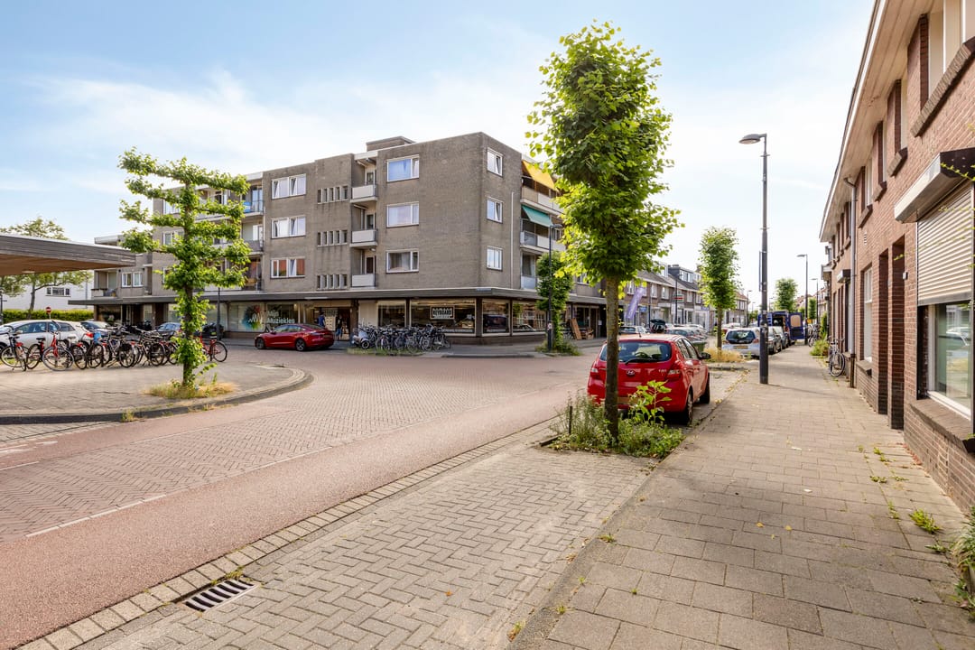 Photo 32 of Schalmstraat 23