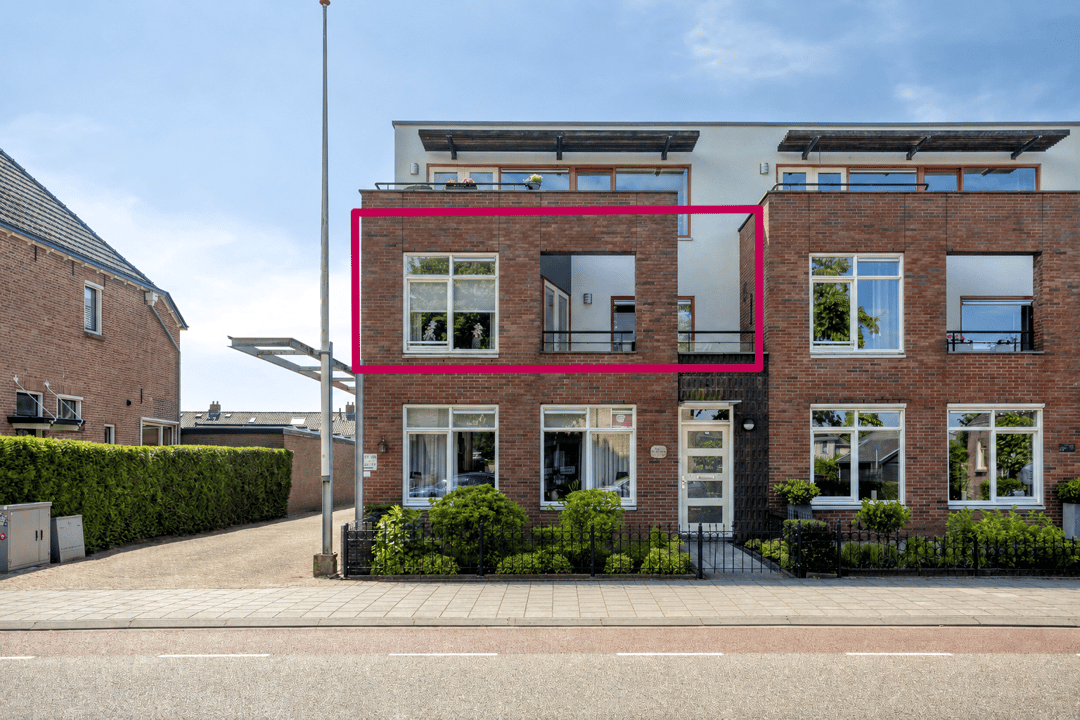 Photo 1 of Burgemeester van Engelenweg 67-10