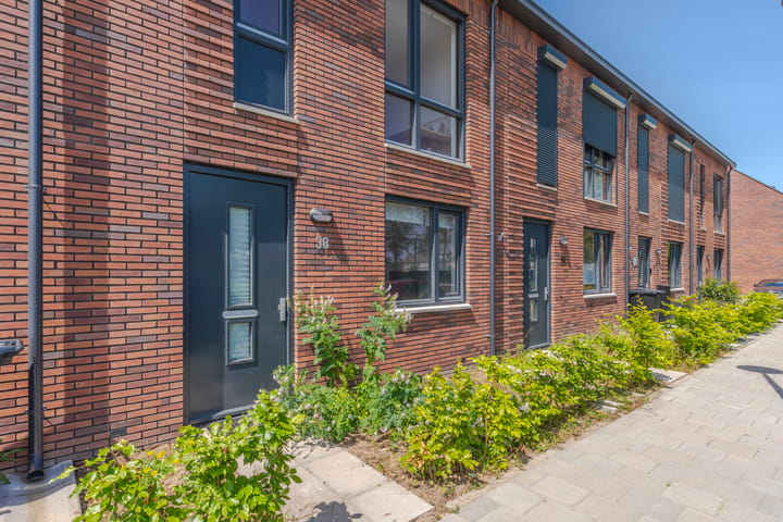 Photo 4 of Irenestraat 38