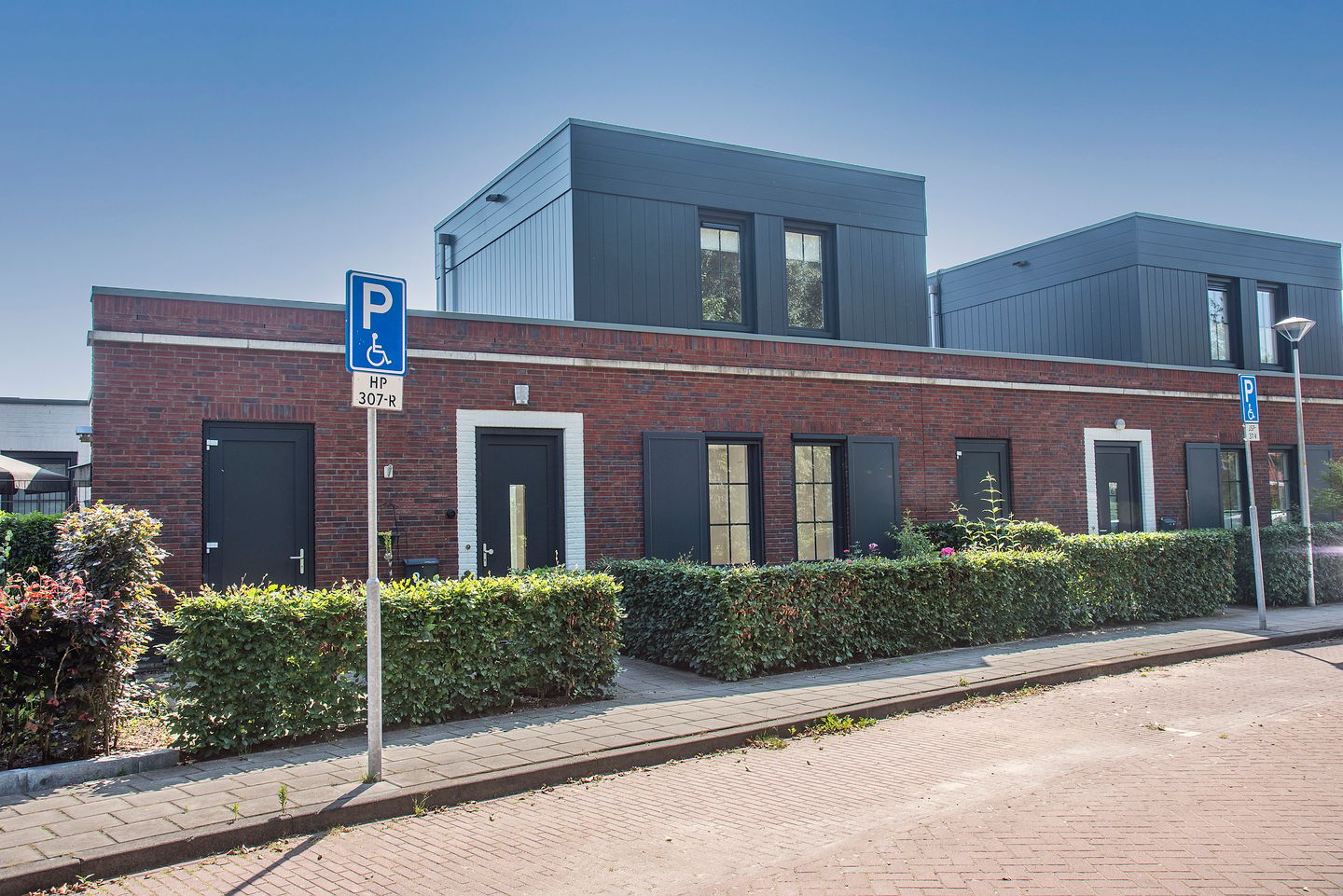 Foto 1 van Bernard Roerinkstraat 8