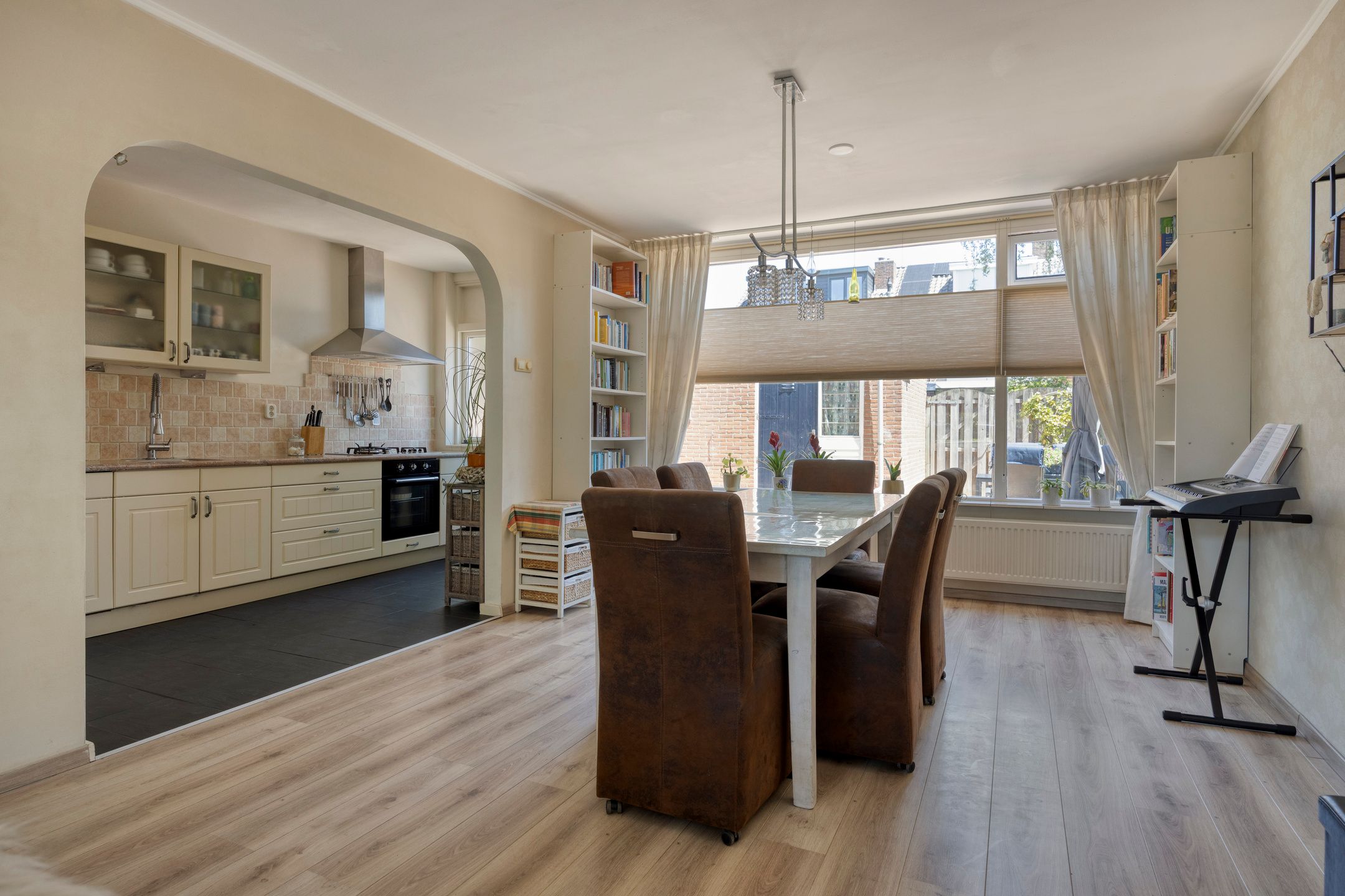 Photo 3 of Leliestraat 3