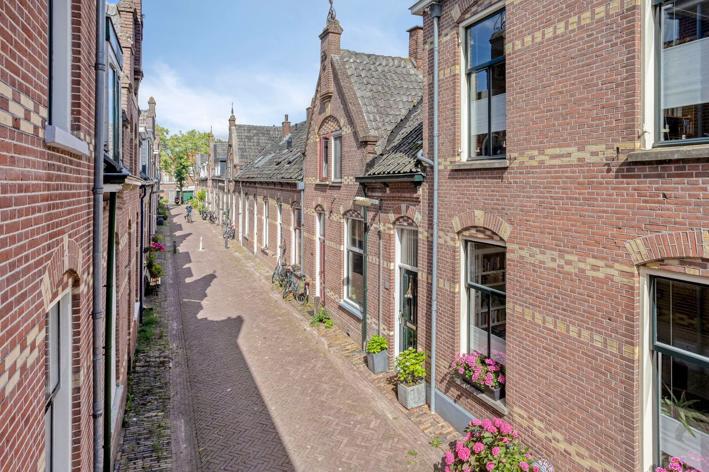 Photo 10 of Valkstraat 25