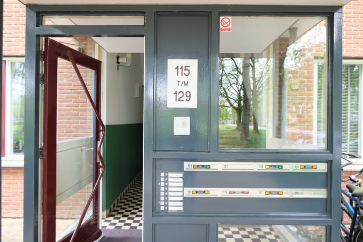 Photo 2 of Parklaan 129
