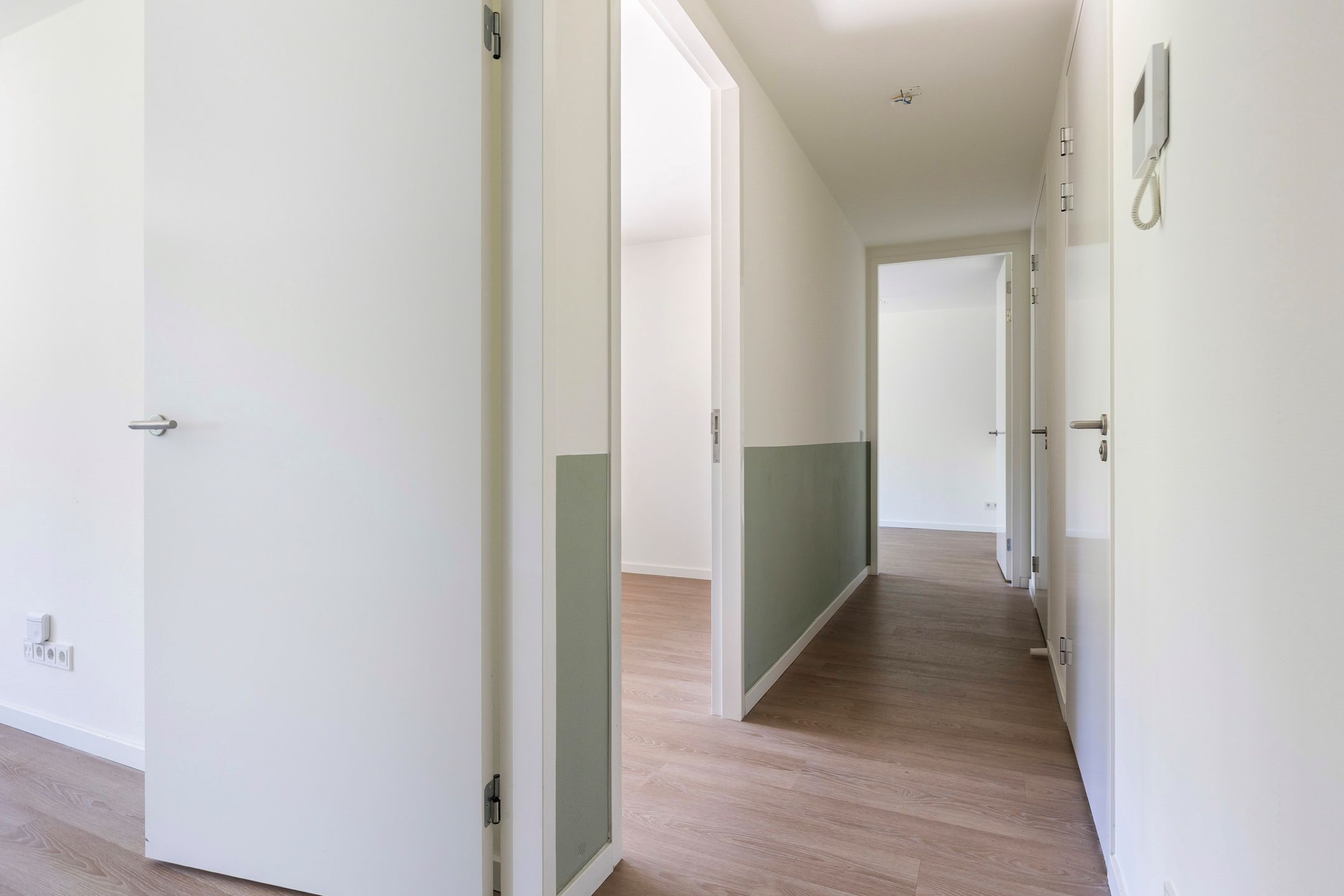 Photo 12 of Amersfoortsestraat 124-A02