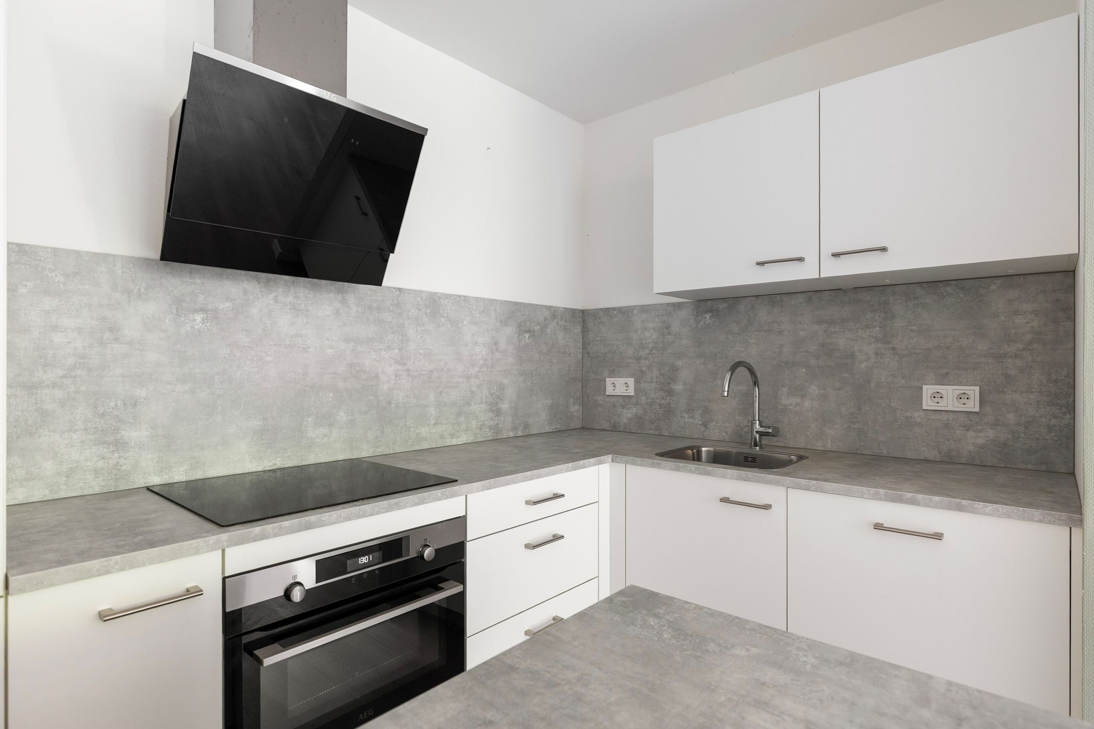 Photo 15 of Amersfoortsestraat 124-A02