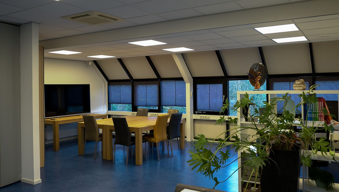 Bekijk foto 3 van De Hoefsmid 1