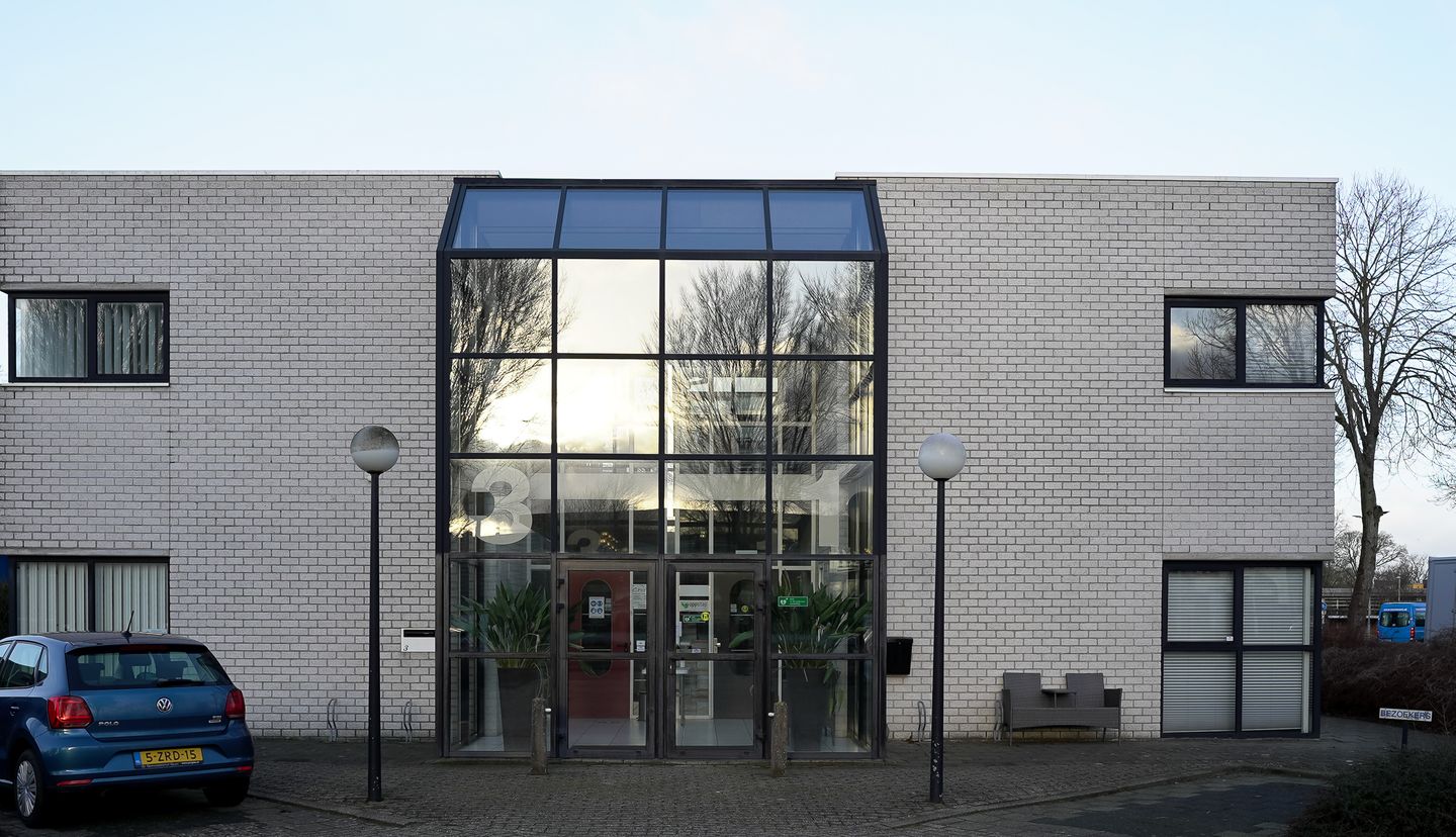 Bekijk foto 1 van De Hoefsmid 1