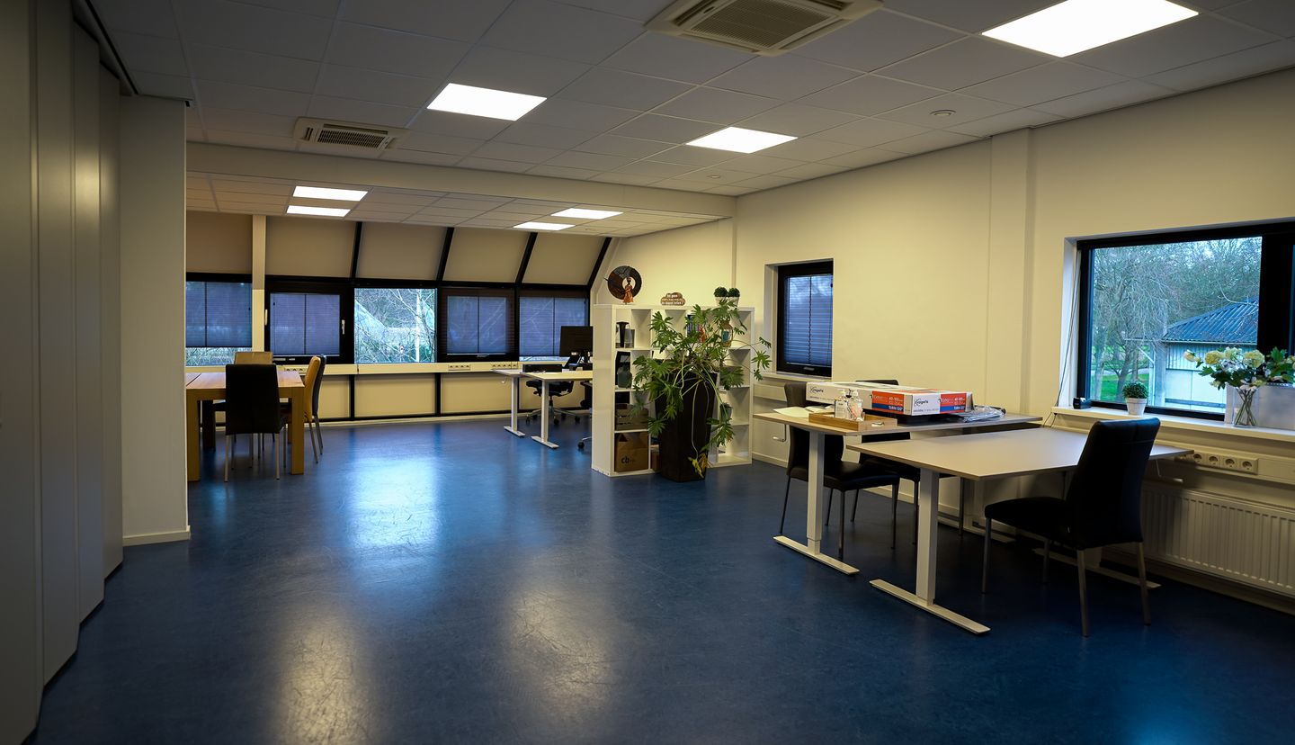 Bekijk foto 4 van De Hoefsmid 1
