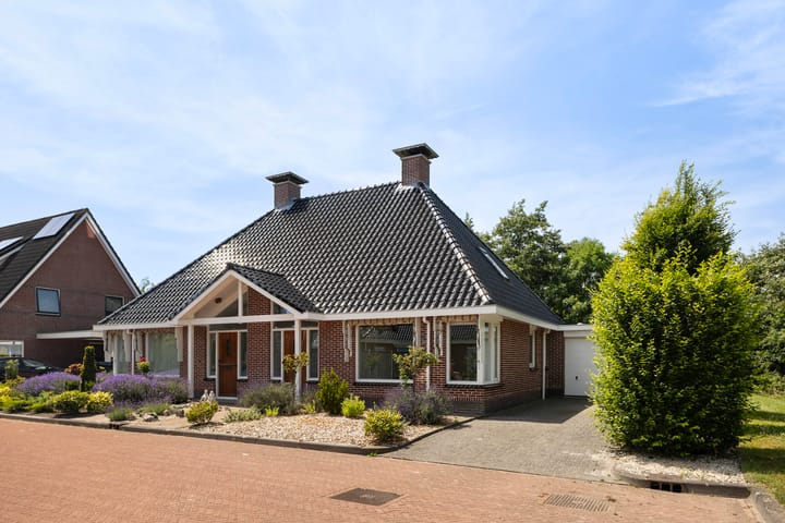 Twee-onder-één-kap te koop: Cedelshof 2, Kollumersweach