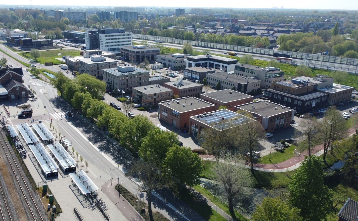 View photo 3 of Stationspark 730