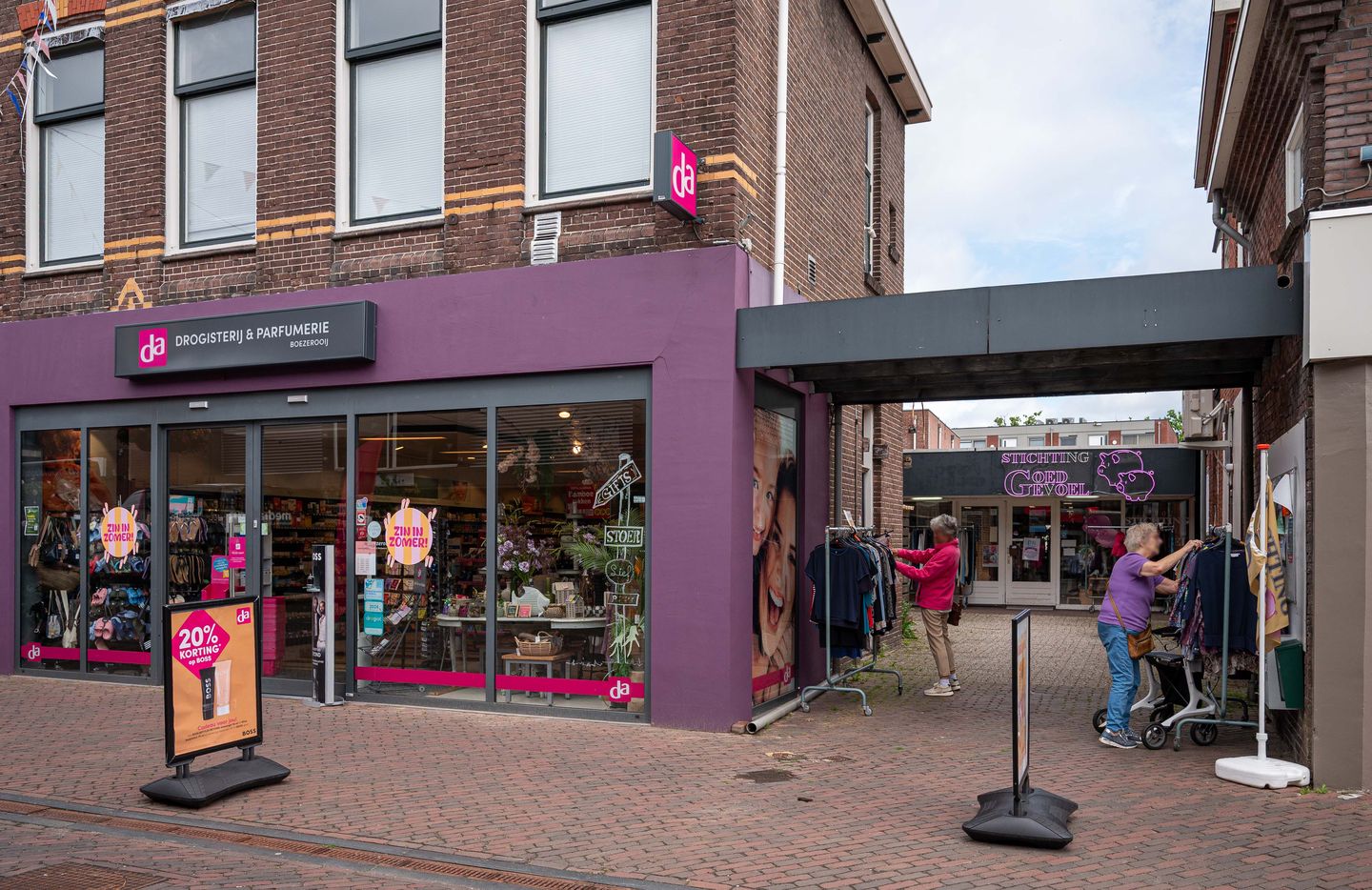 View photo 2 of Brinkstraat 21-A