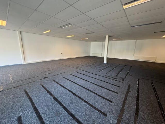 View photo 5 of Weidehek 8-C