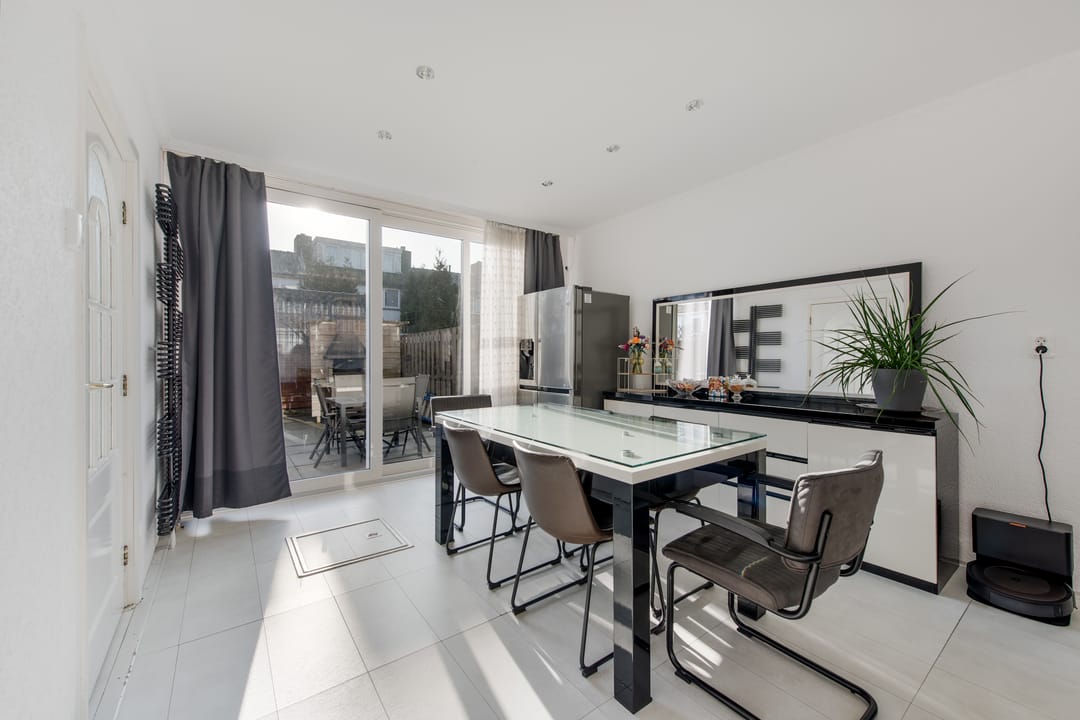Photo 7 of Van Deventerstraat 16
