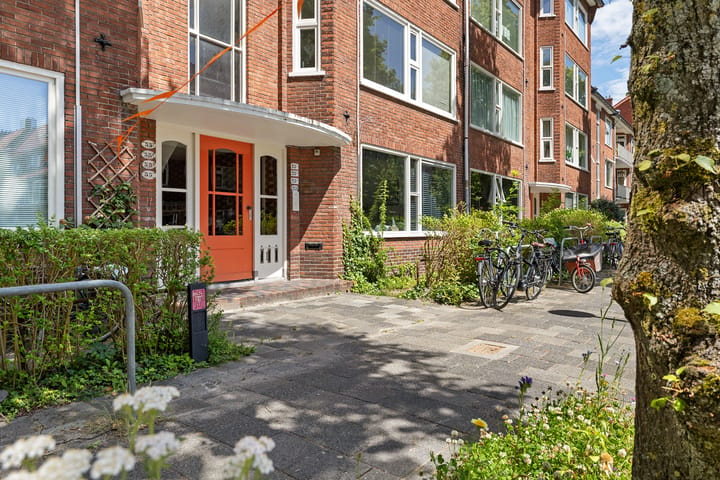 Photo 4 of Van Heemskerckstraat 53-B