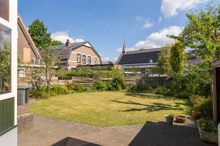 Twee-onder-één-kap te koop: Kastanjelaan 5, Lochem