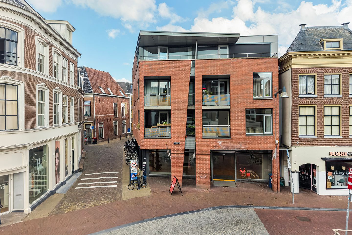 Photo 4 of Minnemastraat 8