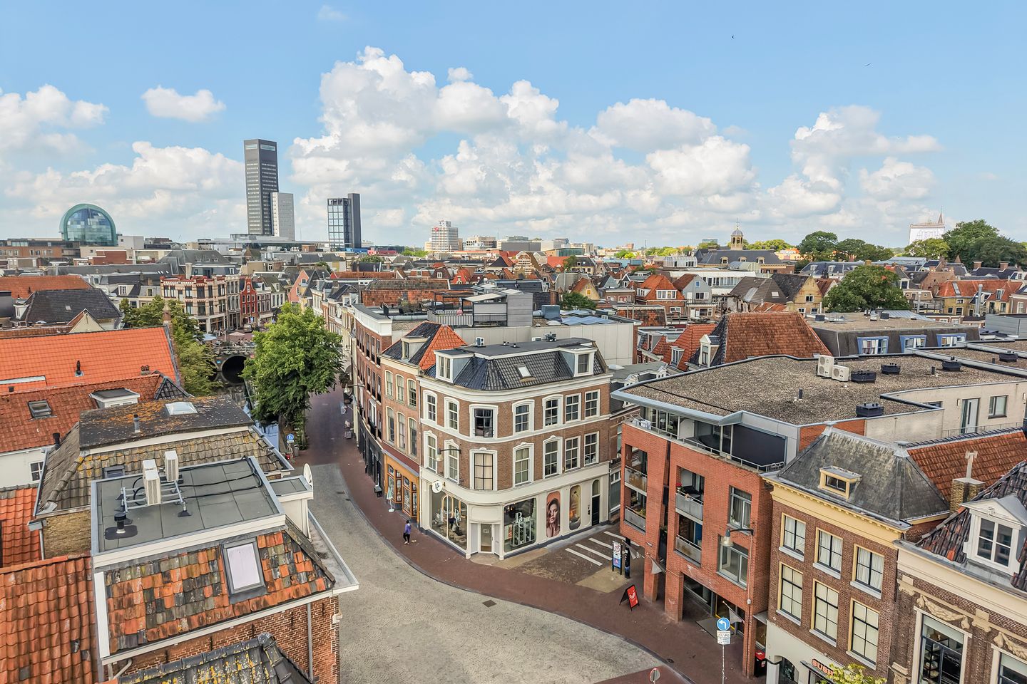 Photo 29 of Minnemastraat 8