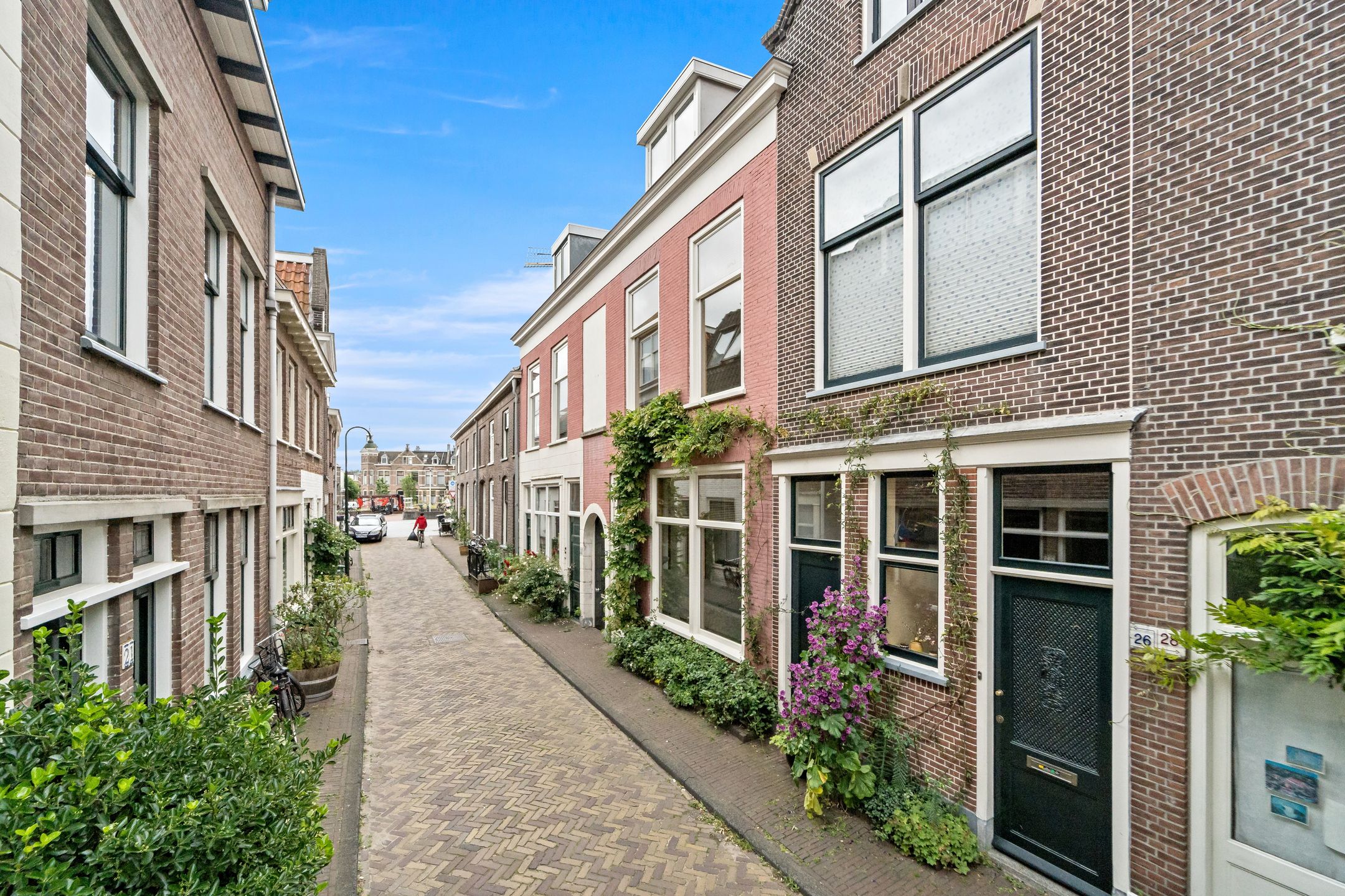 Photo 30 of Dirklangenstraat 18