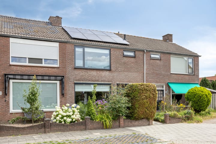 Photo 2 of Johannes Vermeerstraat 20