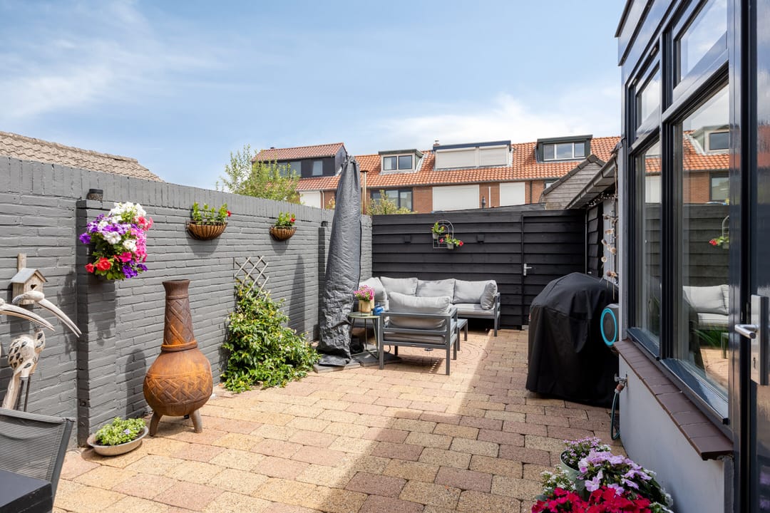 Photo 26 of Johannes Vermeerstraat 20