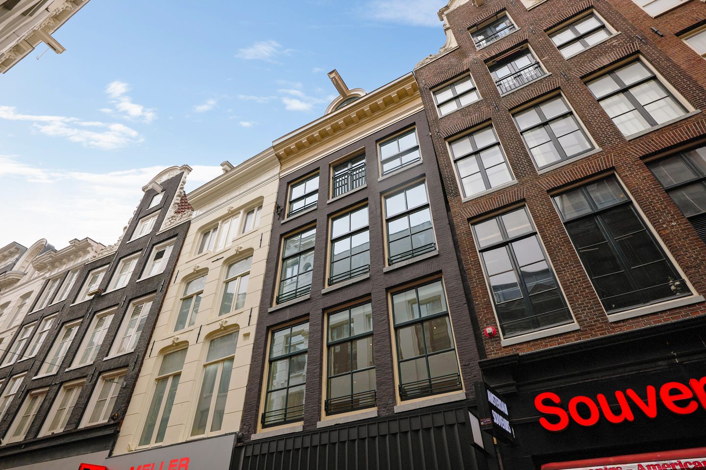 Photo 1 of Voetboogstraat 5-L
