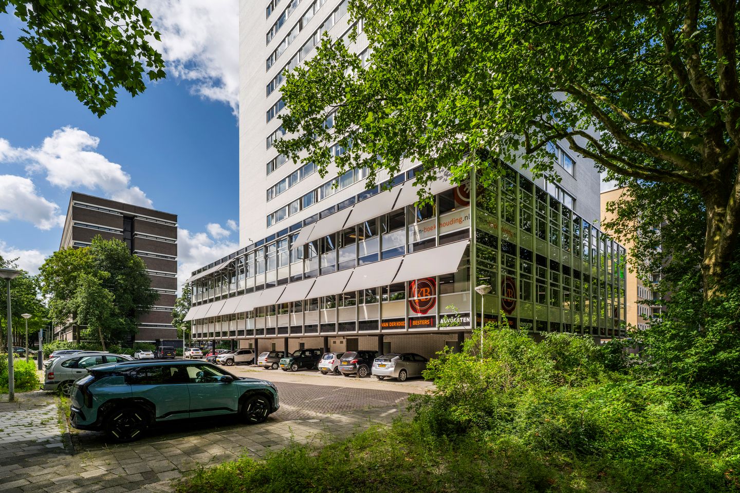 View photo 2 of Van Leijenberghlaan 197-199