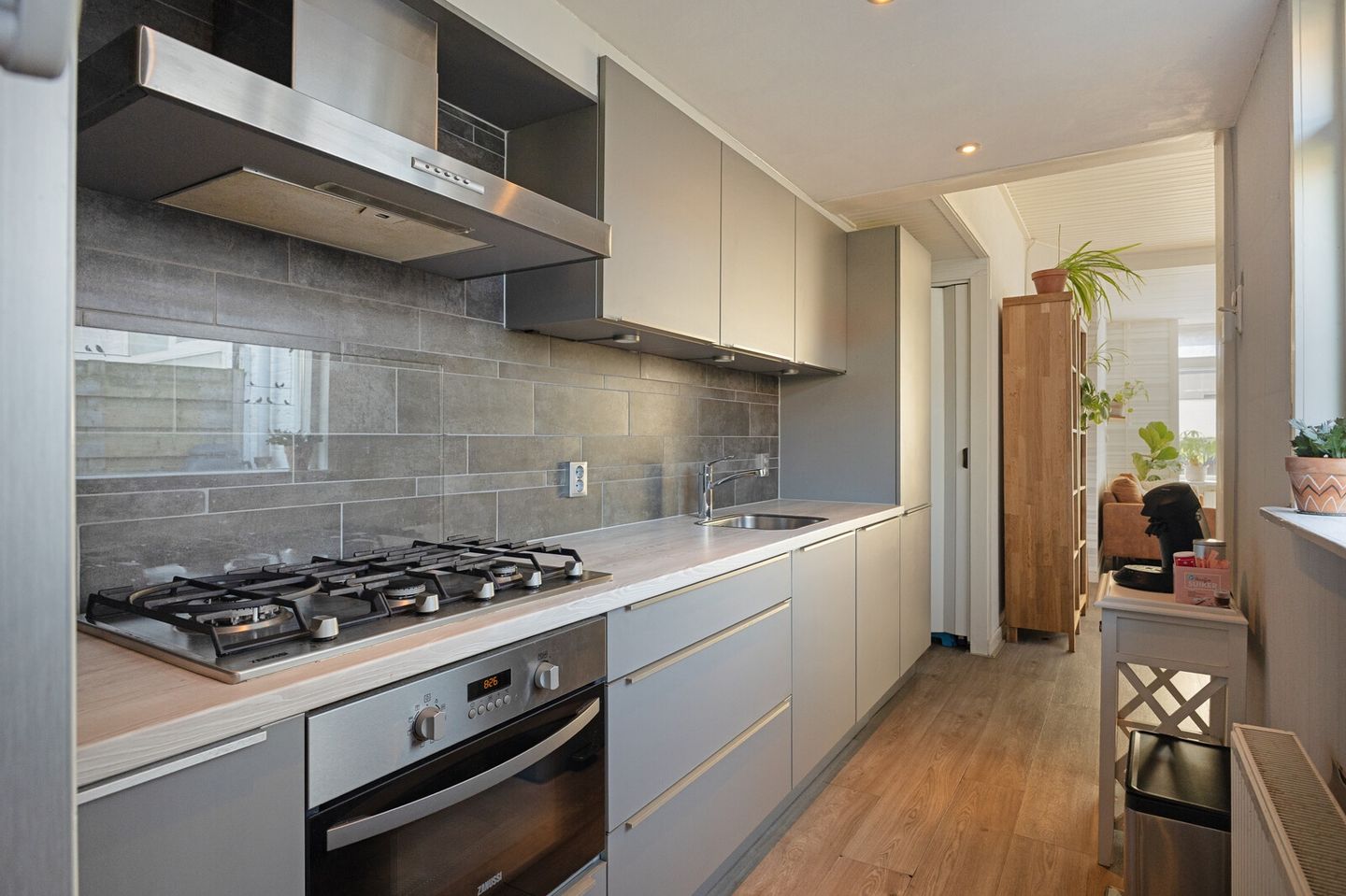 Photo 14 of Goudsbloemstraat 32