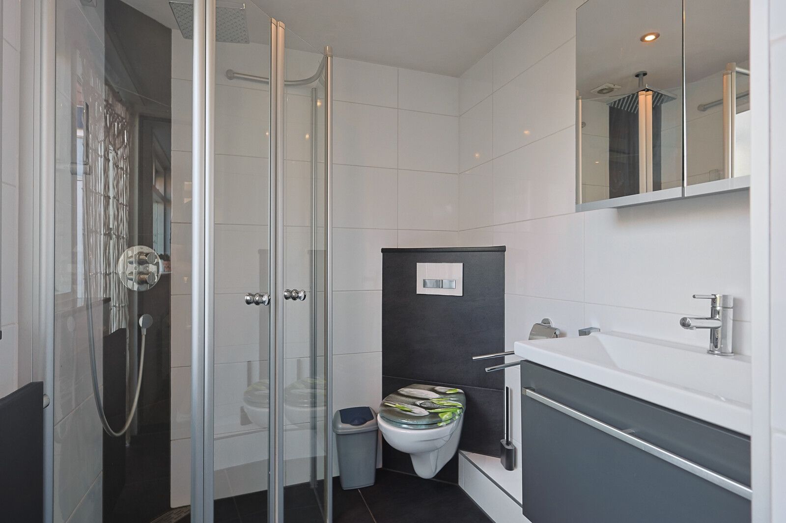 Photo 21 of Goudsbloemstraat 32