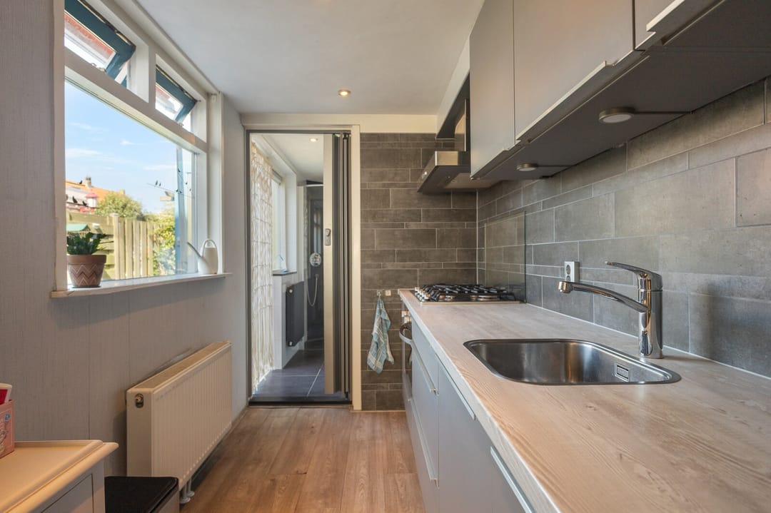 Photo 13 of Goudsbloemstraat 32