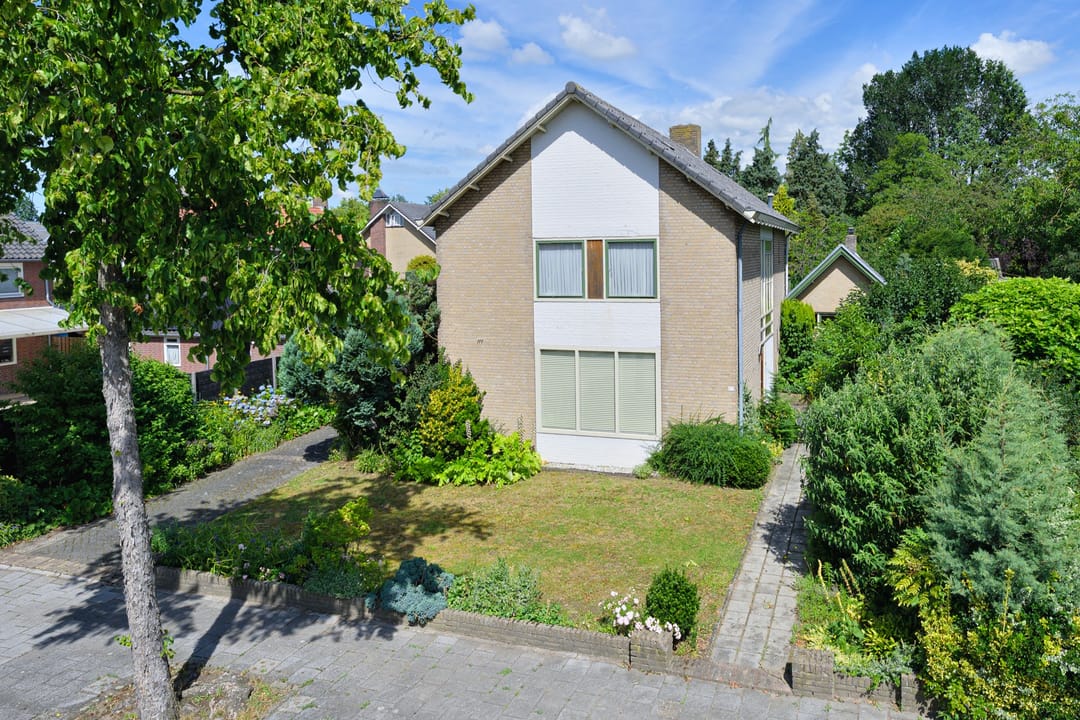 Photo 1 of Meester Michelsstraat 23