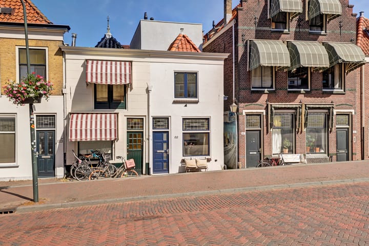 Tussenwoning te koop: Nieuwe Langendijk 98, Delft
