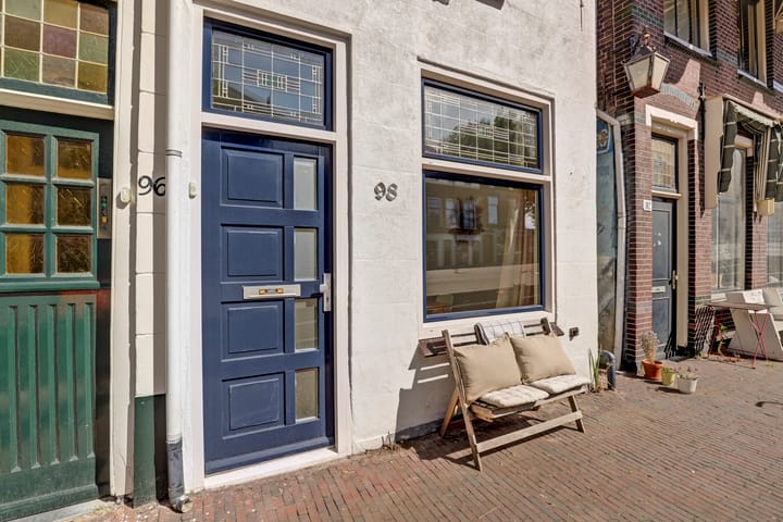 Tussenwoning te koop: Nieuwe Langendijk 98, Delft