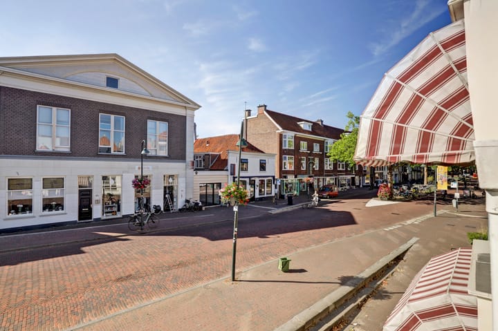 Tussenwoning te koop: Nieuwe Langendijk 98, Delft