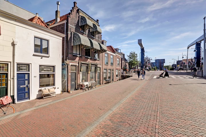 Tussenwoning te koop: Nieuwe Langendijk 98, Delft