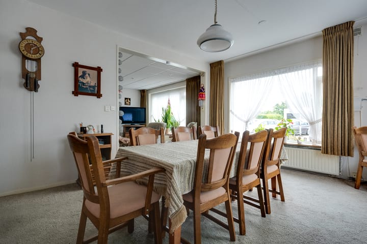 Vrijstaande woning te koop: Skoalikkers 6, Augustinusga