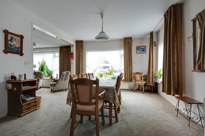 Vrijstaande woning te koop: Skoalikkers 6, Augustinusga