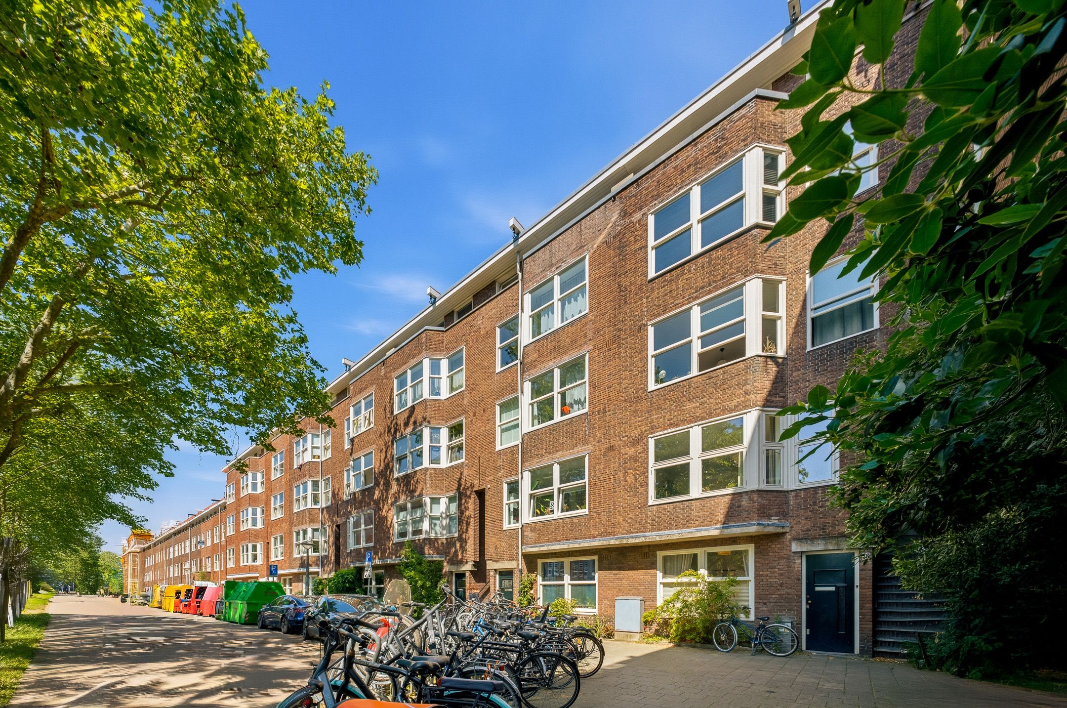 Photo 21 of Pieter van der Doesstraat 36-1