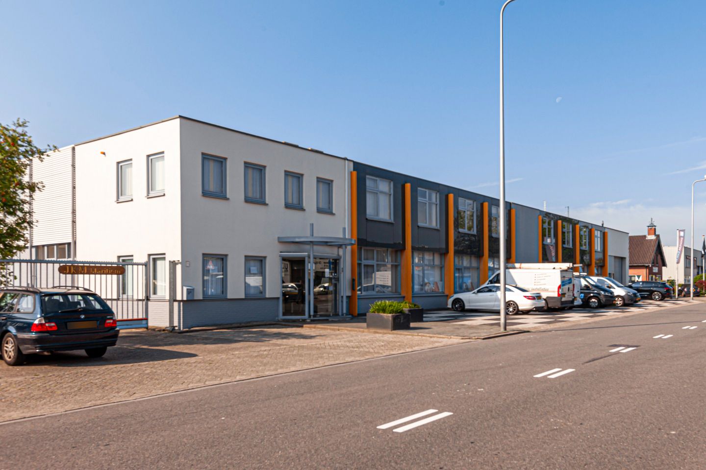 View photo 1 of Ondernemingsweg 3