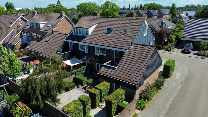 Twee-onder-één-kap te koop: Grutto 12, Sommelsdijk