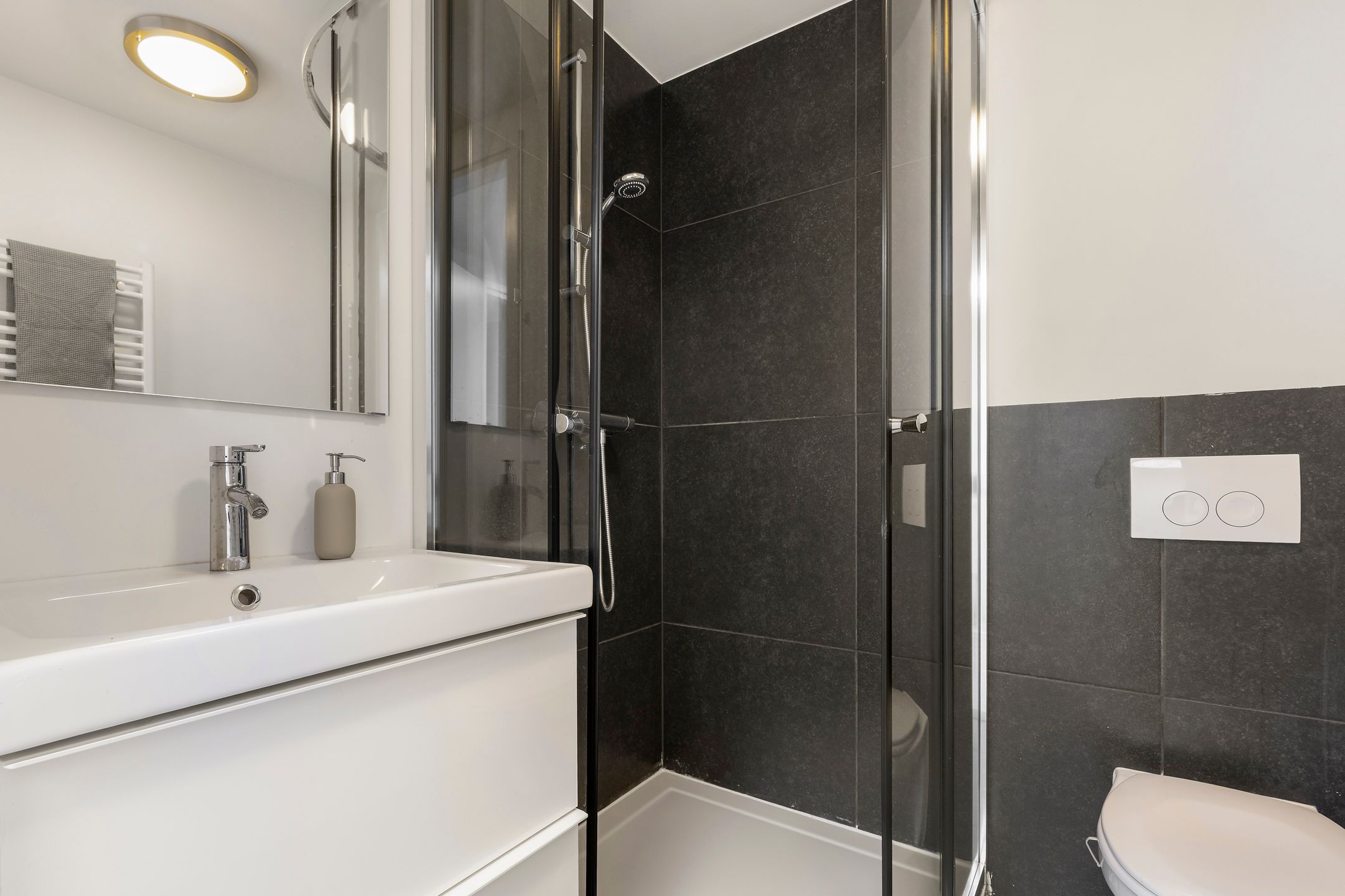 Photo 21 of Nilda Pintostraat 2-B