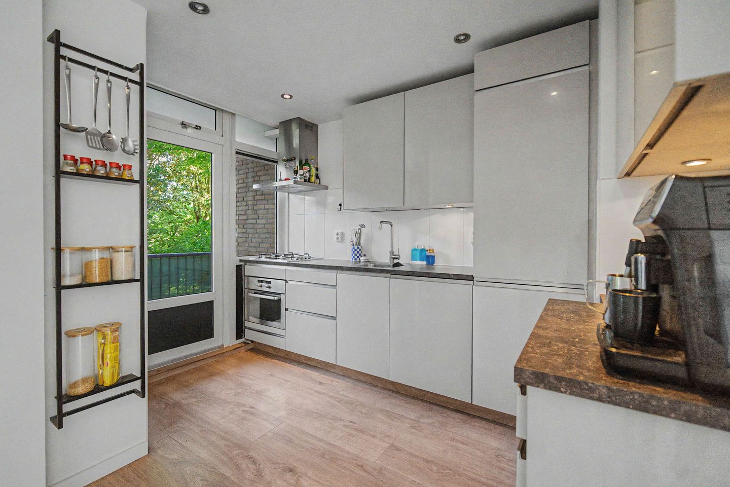 Photo 10 of Ruysdaelstraat 132