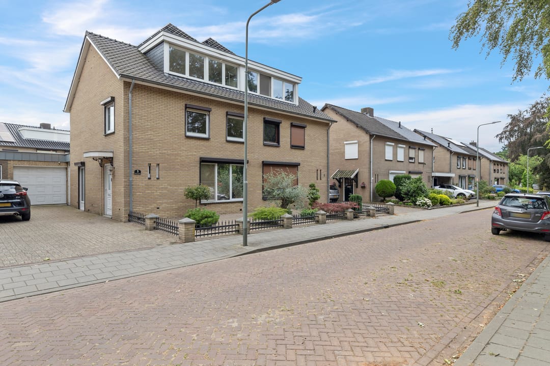 Photo 2 of Beukenstraat 9