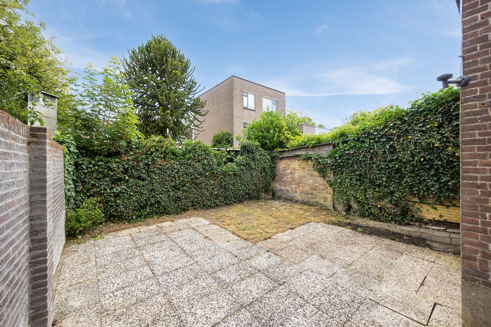 Photo 21 of Van der Weeghensingel 35