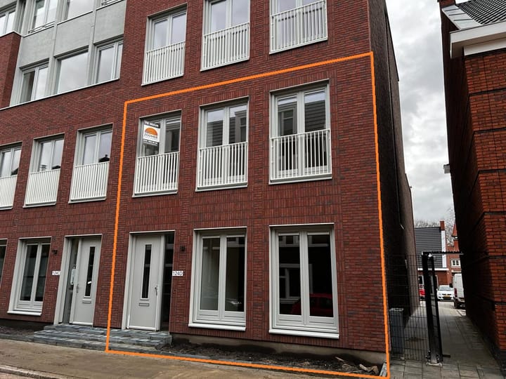 Photo 2 of Kromhout 124-D