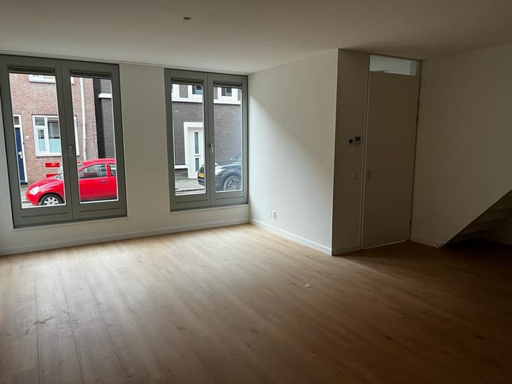 Photo 4 of Kromhout 124-D